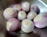 A picture of step 1 of Pyaz Ka Salan (Churri).