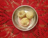 સ્વીટ કોકોનટ મોમોઝ(Sweet Coconut Momos recipe in Gujarati) રેસીપી સ્ટેપ5ફોટો