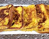 A picture of step 1 of French toast (cake slice).