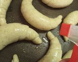 Teljes kiőrlésű pestos kifli recept fázis 10 fotója