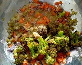 Foto del paso 3 de la receta: Espaguetis con ensalada tibia de vegetales...🍝