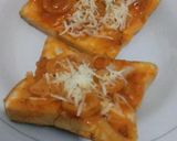 Foto langkah ke 4 dari resep Pizza Roti Tawar Simple No Ribet.