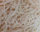 صورة لخطوة 1 من وصفة 🍜 نودلز الدجاج الصيني 🍜