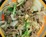 Hình bước làm 2 của món Bò xào củ hành