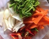 รูปขั้นตอนการทำที่ 4 ของ กุ้งผัดผงกระหรี่