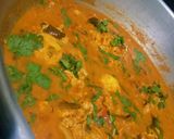 உடைத்து ஊற்றிய முட்டை குழம்பு(muttai kulambu recipe in tamil) ரெசிபி ஸ்டேப் 6 புகைப்படம்