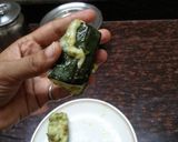 A picture of step 6 of Zucchini stuffed with cheesy Guacamole.