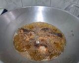Foto langkah ke 3 dari resep Pesmol ikan nila goreng bumbu merah🐟🍅🌶.