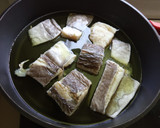 Foto del paso 1 de la receta: Bacalao gratinado con guarnición de verduras