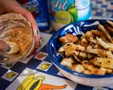 Foto del paso 5 de la receta: Orillas de pan con ajo