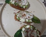 Foto del paso 3 de la receta: Crostinis de Aguacate, Hoja santa y rábano