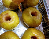 Foto del paso 3 de la receta: Manzanas asadas a la miel de romero y limón