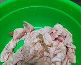 Foto langkah ke 1 dari resep Kulit ayam goreng tepung.