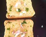 ஸ்பைசி மசாலா பிரெட் டோஸ்ட்(masala bread toast recipe in tamil) ரெசிபி ஸ்டேப் 5 புகைப்படம்