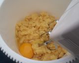 Foto langkah ke 3 dari resep Craquelin choux puff.