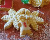 Foto del passaggio 10 della ricetta Biscotti di natale decorati glutenfree e vegan