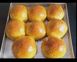 A picture of step 4 of Masala buns.