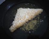 A picture of step 8 of Fried Bread Stuffed with Chicken and Vegetables.
