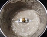 A picture of step 3 of Cream of Mushroom (soup with fresh cream & spring onion).
