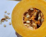 Foto del paso 1 de la receta: 🍁 Semillas de calabaza tostadas 🍁