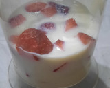 Foto del paso 4 de la receta: Licuado rosa con frutillas y banana