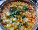 Tárkonyos csirkeraguleves gazdagon recept fázis 5 fotója