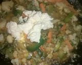 Foto del paso 2 de la receta: Ommelett de acelga relleno de verduras!