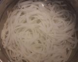 Foto del paso 1 de la receta Tallarines de arroz con salsa de coco al curry