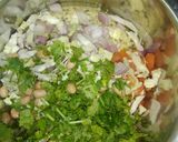 A picture of step 2 of Mix daal pakode.