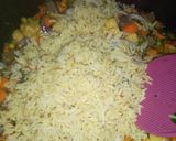 A picture of step 5 of Sweet and sour fried rice.