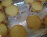 Foto langkah ke 5 dari resep Classic (Vanilla) Cupcake.