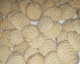 A picture of step 7 of Custard Cookies.
