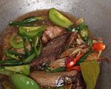 Foto langkah ke 5 dari resep Tumis Cue Tongkol dengan Lombok Ijo.