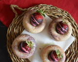 Foto del paso 8 de la receta: Donuts de leche condensada y fresa
