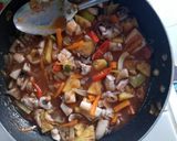 Foto langkah ke 8 dari resep Sotong/cumi nanas asem manis pedas.