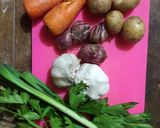 Foto langkah ke 1 dari resep Sup bakso ayam.