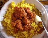 A picture of step 5 of Miyar kayanciki da shinkafa Mai curry.