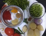 A picture of step 1 of Aloo matar.
