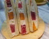 Foto langkah ke 5 dari resep Fruit sando.