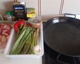 Foto del paso 1 de la receta: Arroz con pollo, costilla y verdura