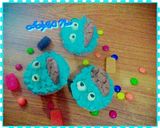 A picture of step 19 of Monster Cup Cake.