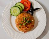 รูปขั้นตอนการทำที่ 2 ของ "ข้าวส้ม" Tomato Fried Rice 🍅🍚🧄🌶️