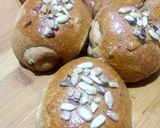 Foto del paso 4 de la receta: Pancitos con harina integral y girasol