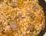 Foto del paso 5 de la receta: Arroz con solomillo, setas y almendras 🥘
