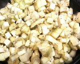 Foto del paso 1 de la receta: Tortilla jugosa de berenjena y queso al romero