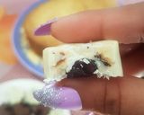 A picture of step 2 of Fruit and nut chocolate.