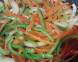 Foto del paso 3 de la receta: Rollitos de res rellenos con queso y vegetales🥕🍅