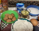 Foto del paso 1 de la receta: Bizcochitos especiados con nueces