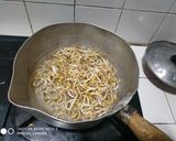 Foto langkah ke 5 dari resep Soto Ayam Bumbu Jadi.