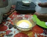 A picture of step 1 of Sponge Cake.